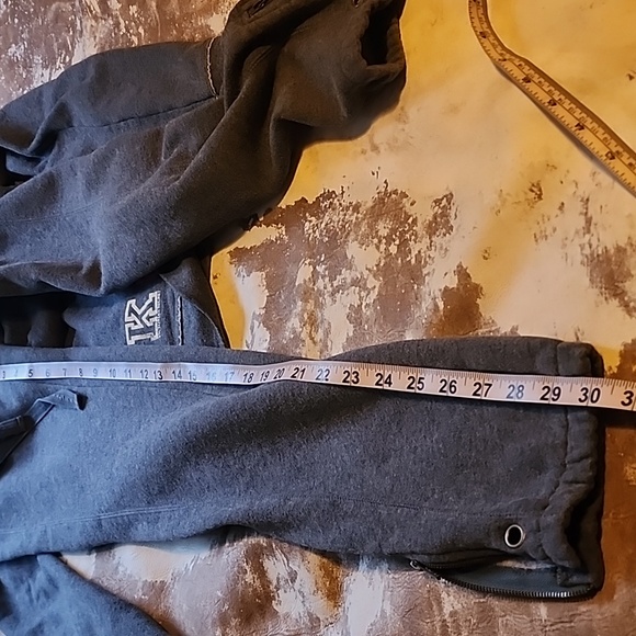 Pullover Sweatshirt and matching Sweatpants. Size: XS - Picture 8 of 10